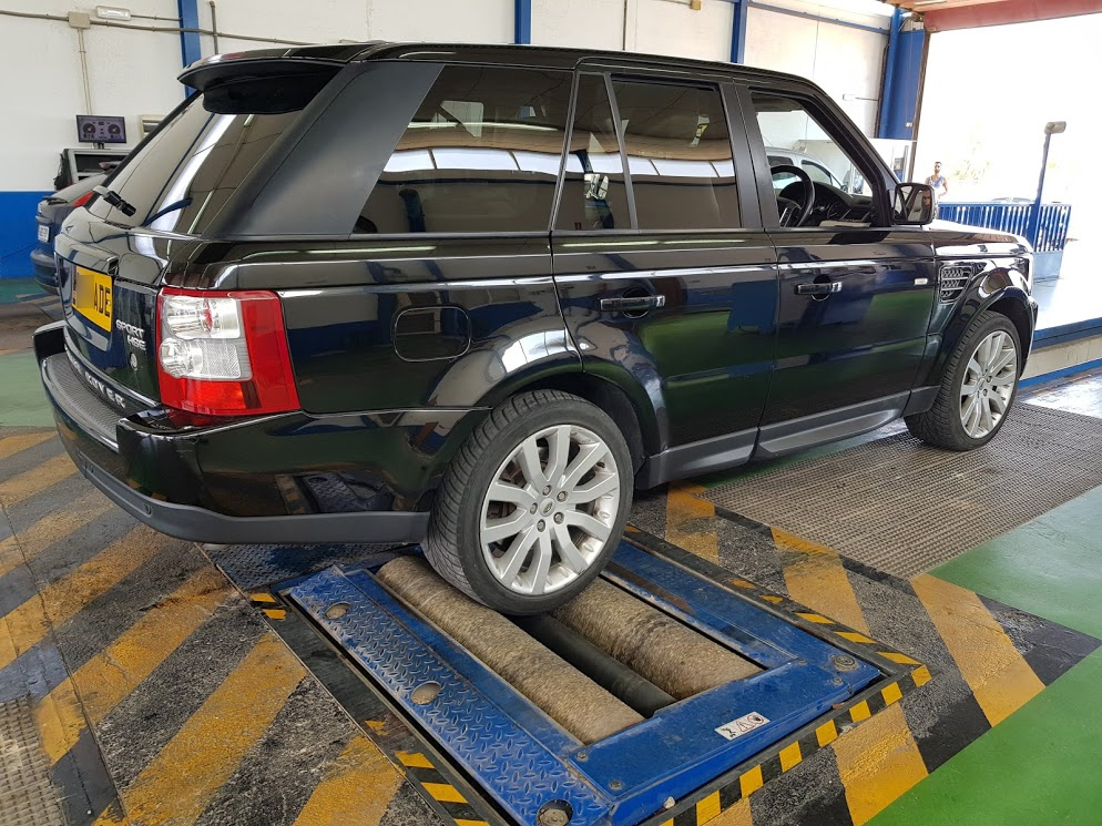 Range Rover Sport has rear brakes checked on rolling road Range Rover Sport on rolling road